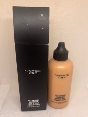 New!!! MAC Studio Face & Body Foundation C2 Jumbo Size 120 ml / 4.0 oz